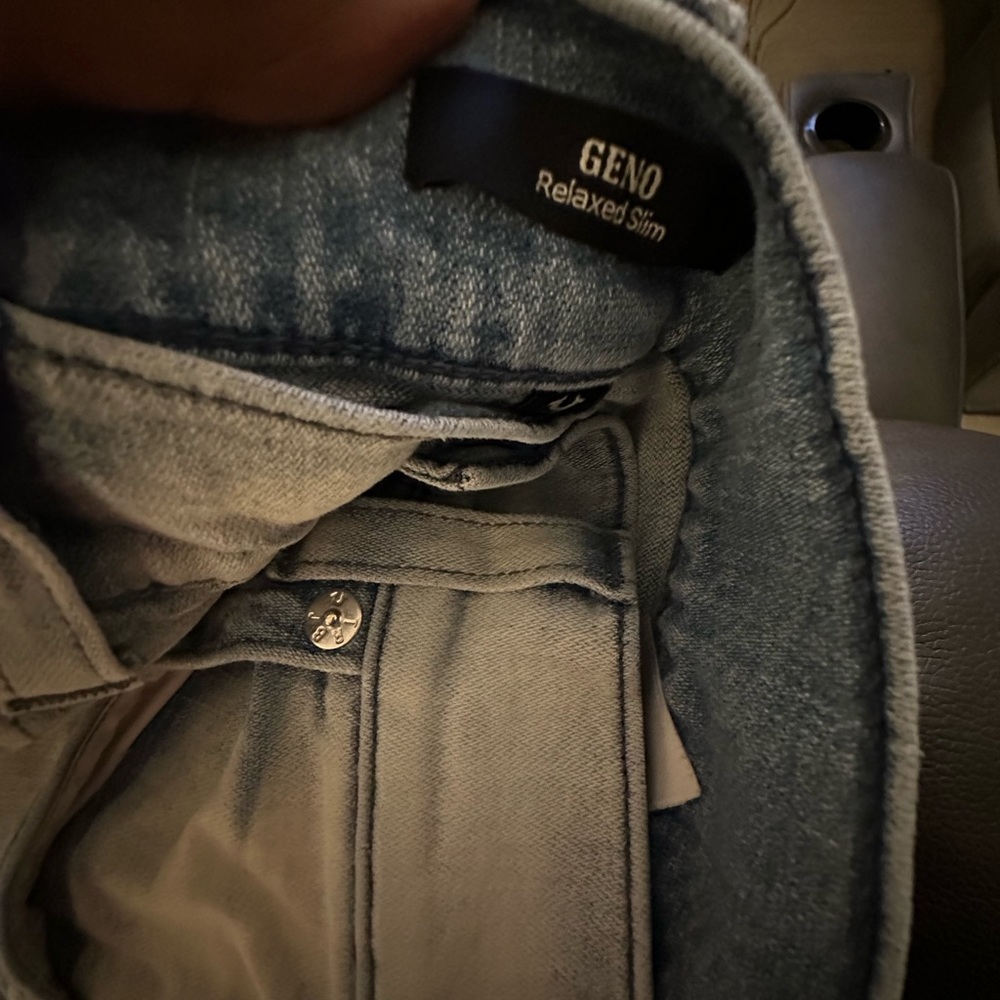 Jeans - Picture 2 of 3